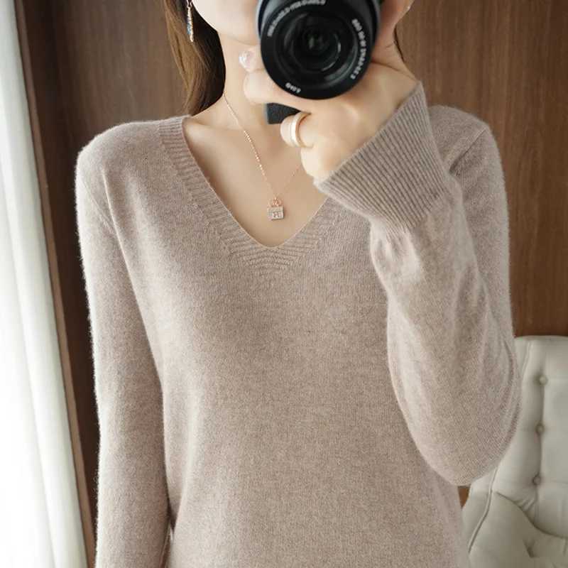 Womens Warm Vneck Pullover Knitted Sweater Korean Fashion Longsleeved Loose Thin Inner Top Autumn and Winter NewT251025