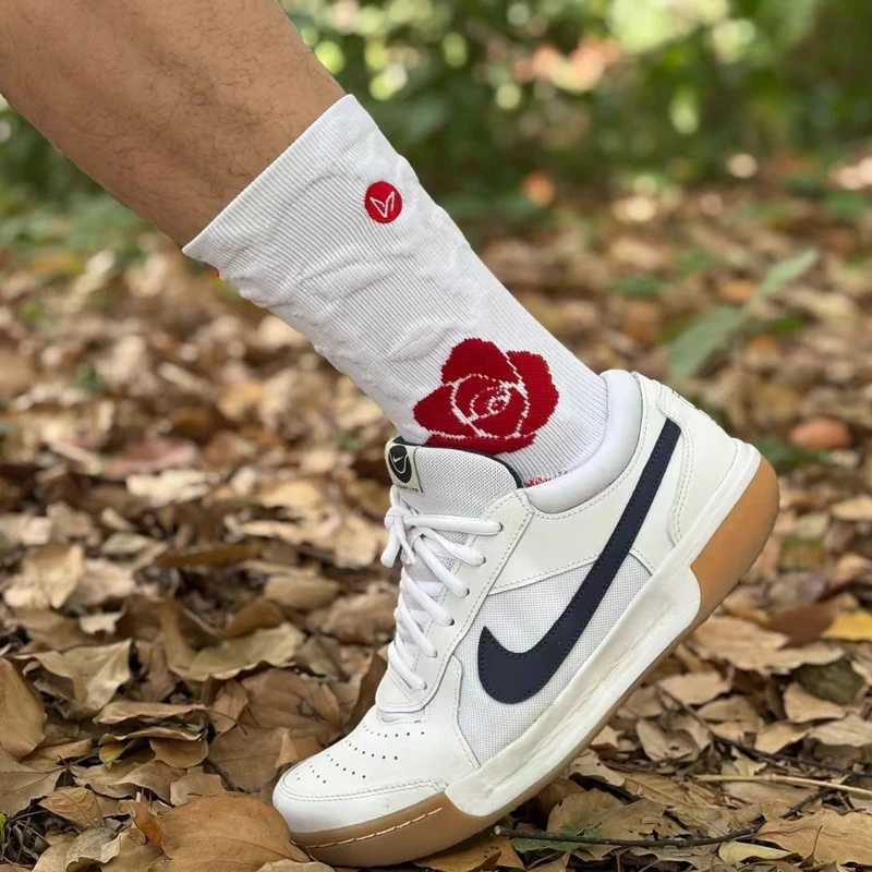 Veidoorn 2025 NonSlip Sports Socks with Rose Floral Design Breathable Cushioned Athletic Socks for Running Gym Yoga Performance Y251024