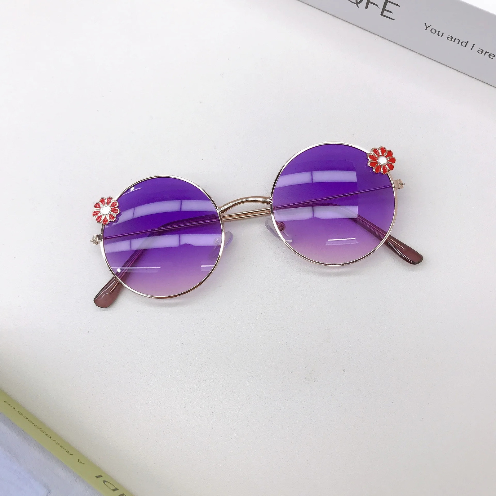 Childrens Round Frame Flower Baby Outing Sunshade Concave Style Dressing Po Sunglasses Trendy 251023