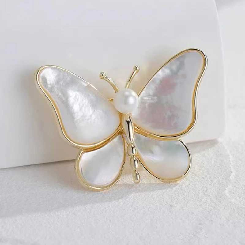 New Butterfly Brooches For Women Charm Pearl Gold Color Brooch Pins Party Wedding Gifts Clothing Accessories Jewelry Gift J251115