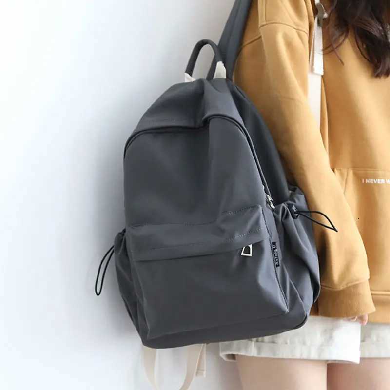 Casual Women Backpack New Lightweight Nylon Girls School Backpack Anti Theft Zipper Womens Travel Backpacks Student School Bag W251025