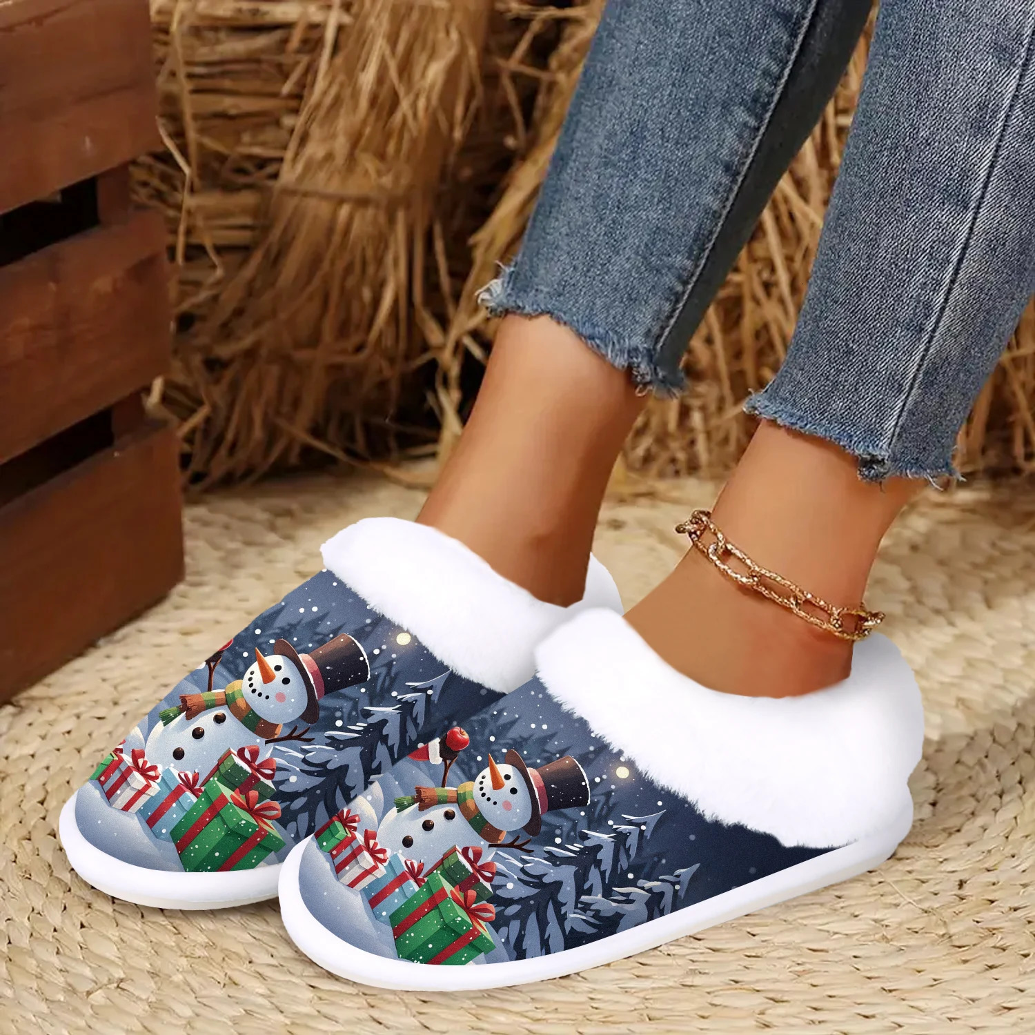 Christmas Present Cute Santa ClausSnowman IndoorOutdoor Slippers Soft House slippersWarm Bedroom Slippers251020