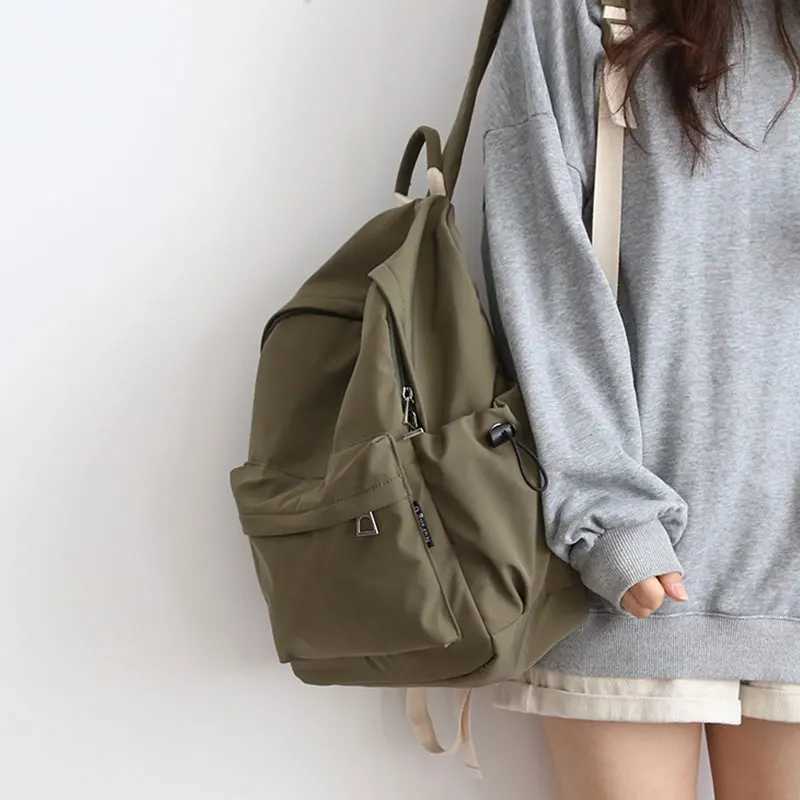 Casual Women Backpack New Lightweight Nylon Girls School Backpack Anti Theft Zipper Womens Travel Backpacks Student School Bag W251025