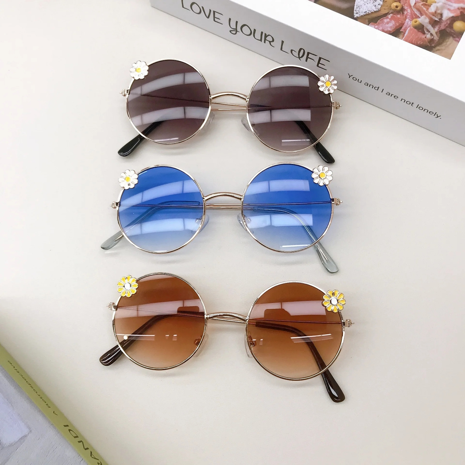 Childrens Round Frame Flower Baby Outing Sunshade Concave Style Dressing Po Sunglasses Trendy 251023