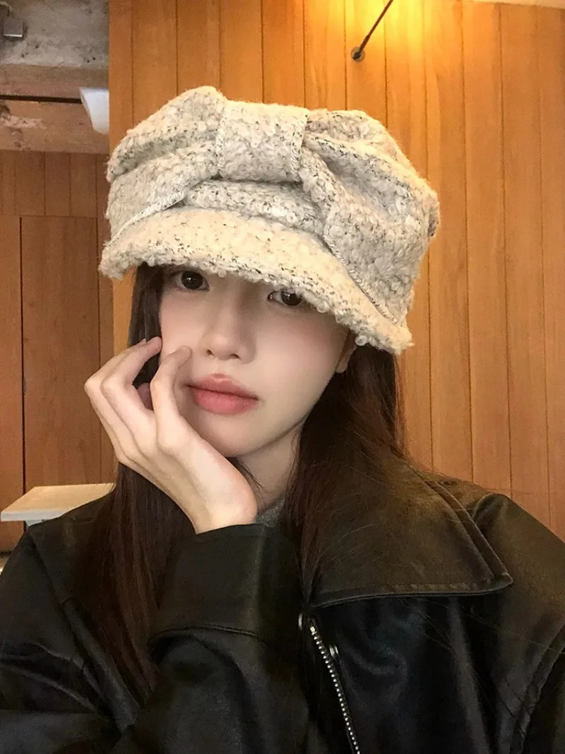 Retro Hat for Women Lamb Fur Bow Tie Flat Top Beret Autumn Winter Face Slimming Wool sboy Caps Casual Sle Youth Fashion 251023