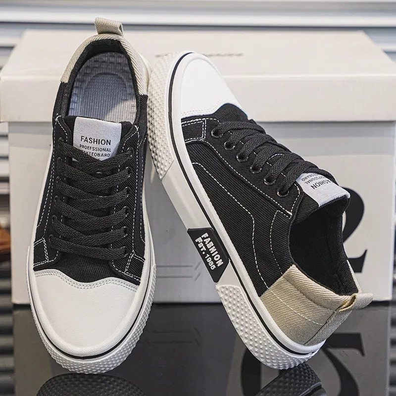 Mens Canvas Shoes Outdoor Fashion Skateboard Shoes for Men Comfor NonSlip Casual Sneakers Breathable Men Walking Shoes 251023