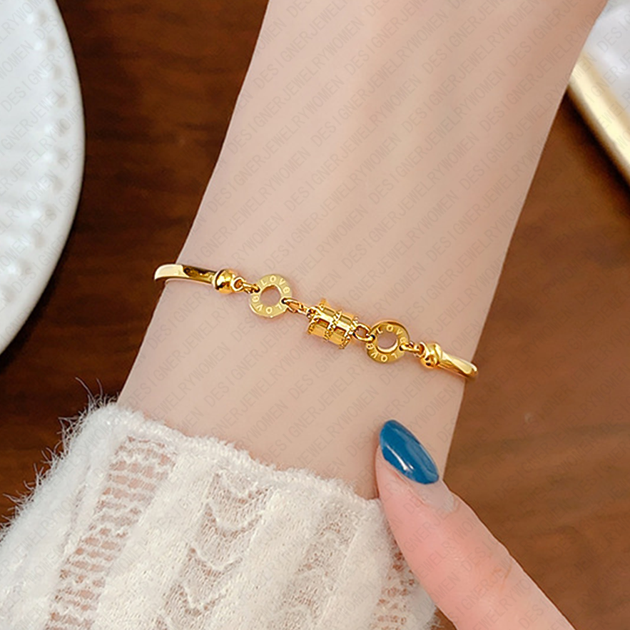 Designer Bracelet Bracelet for Women Stainless Steel Bracelets Gold Bangle Delicate Bangles Luxury Jewlery Designer for Women Elegant Timeless Fashion