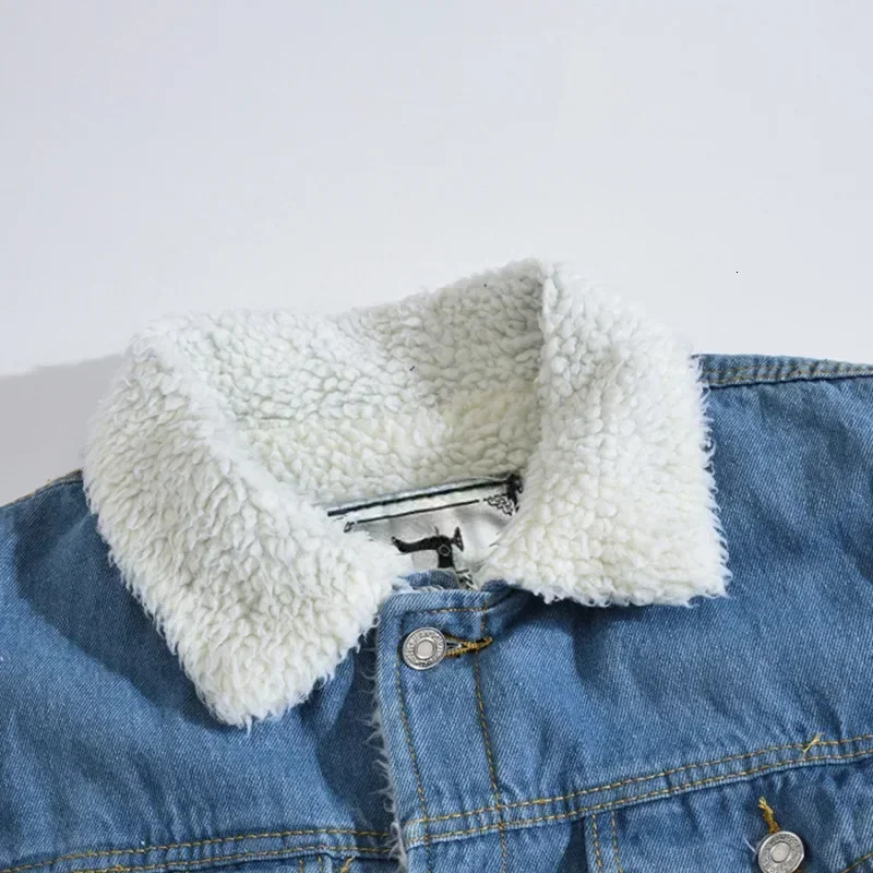 Winter Fashion Mens Thicken Warm Lamb Wool Jean Jacket Causal Trendy American Multi Pocket Denim Male Streetwear 251017