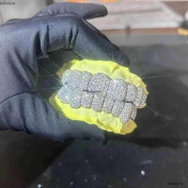 2025 NEW Solid Sier Gold Plated Iced Out VVS Moissanite Dia Hip Hop Grillz for Teeth