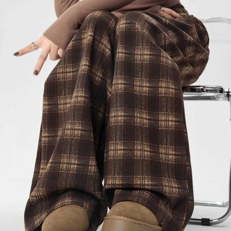 High Quality Woolen Plaid Pants for Women Autumn Winter Retro Wideleg Casual Pants Female Hip Pop Fleece Streetwear Pants 2025T251025