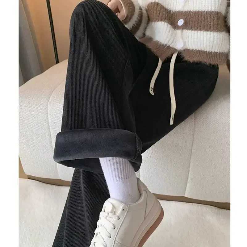 Women Keep Warm Thickened Corduroy Trousers Wide Leg Sweatpants Winter Straight Pant High Waist Warm Loose Simple Lamb TrousersT251025