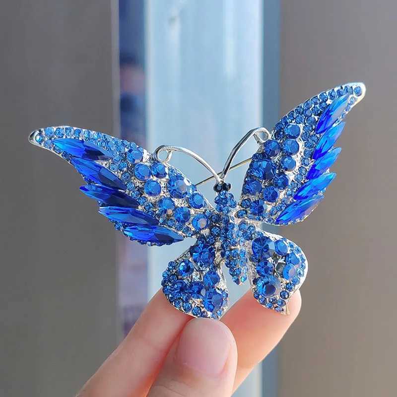 European And American Style Butterfly Brooch Alloy Pin Womens Clothing Corsage Animal Insect Scarf Buckle J251115