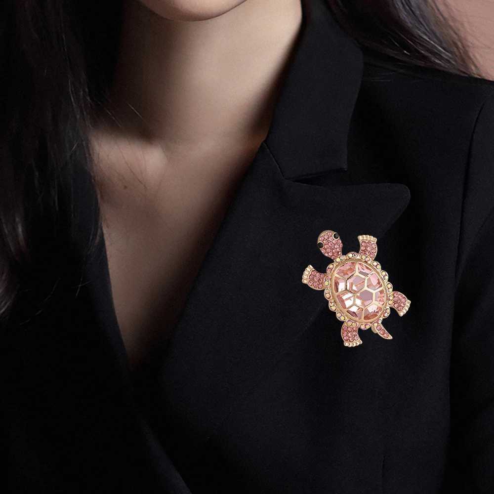 Anime Cartoon Tortoise Brooch Blue Pink Turtle Badge Souvenir Gift Marine Animals Lapel Pins J251115