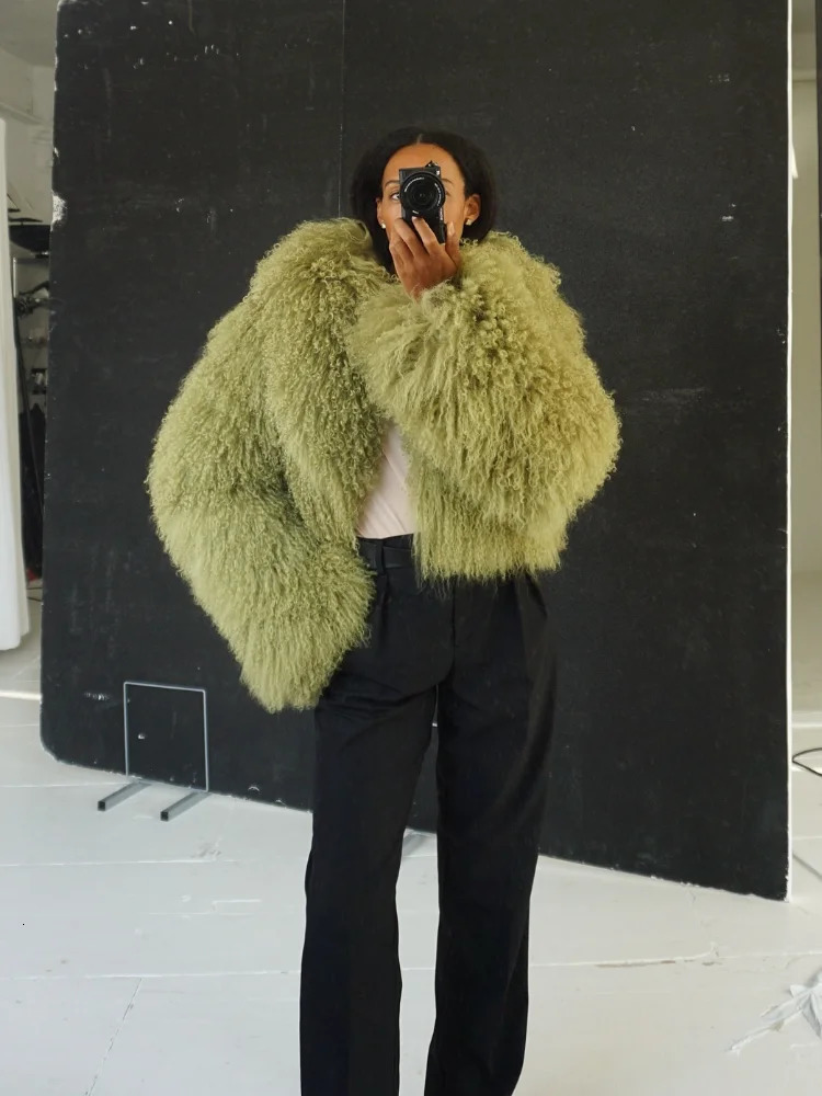 Green Faux Fur Jacket Women Fashion Lapel Long Sleeve Fluffy Loose Warm Coat Winter Lady Daily High Street Outerwear 251020