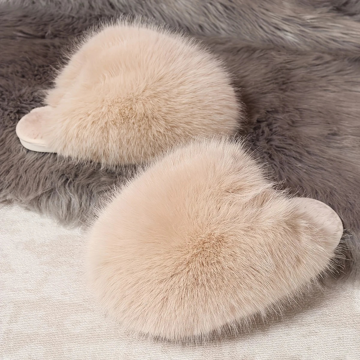 1 Pair Elegant Faux Fur Slippers for Women IndoorOutdoor House Shoes Korean Style Warm Flat NonSlip Rubber Sole Pure Color 251023