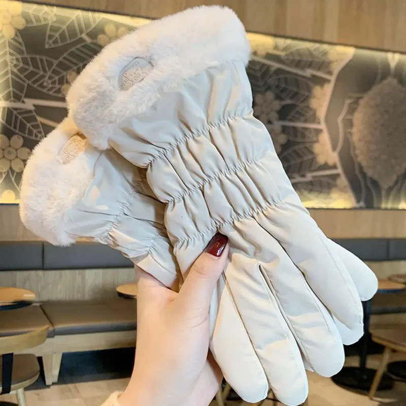 Korean 2pcs Plush Touch Screen Windproof Glove Thickened Plush Cold Resistant Waterproof Warm Cover Outdoor Cycling Skiing Glove 251023