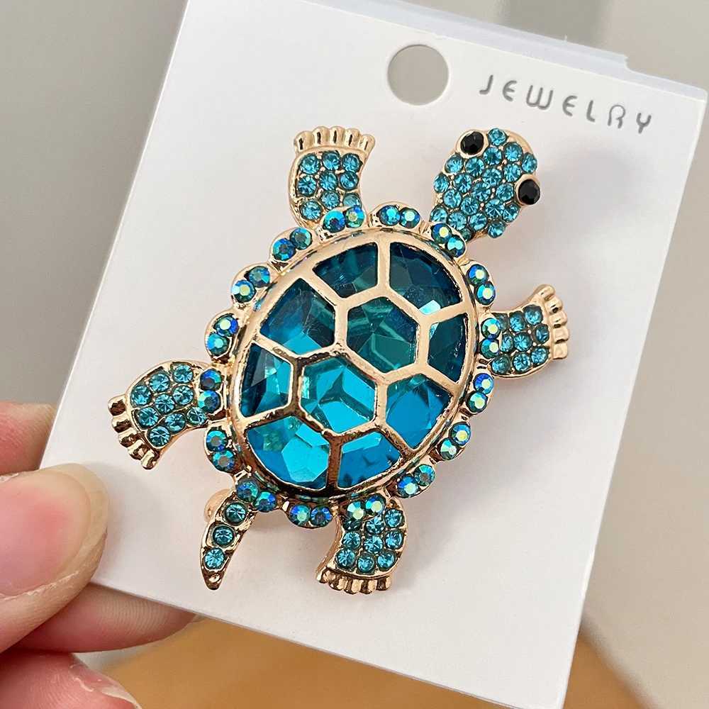 Anime Cartoon Tortoise Brooch Blue Pink Turtle Badge Souvenir Gift Marine Animals Lapel Pins J251115