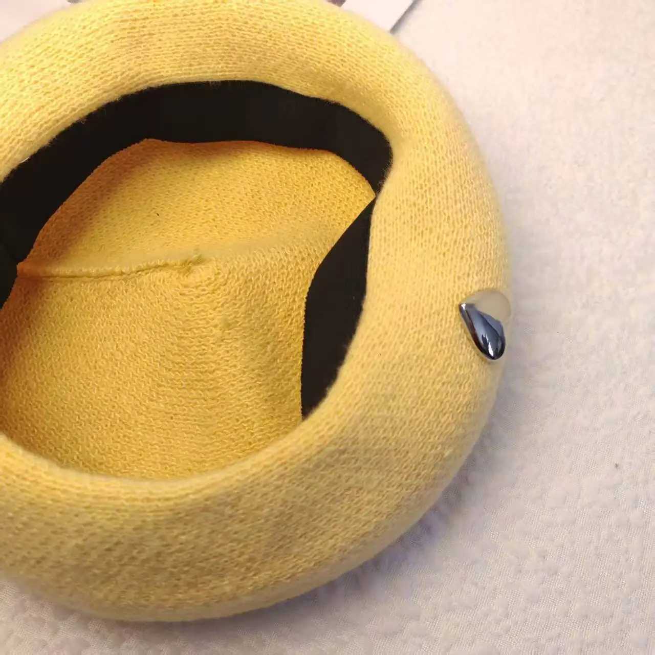 New Autumn Winter Beret Hat For Wen Large Solid Soft Wool Top Quty Warm Best Mahed Fashion Painter C Boina Gift Y251025