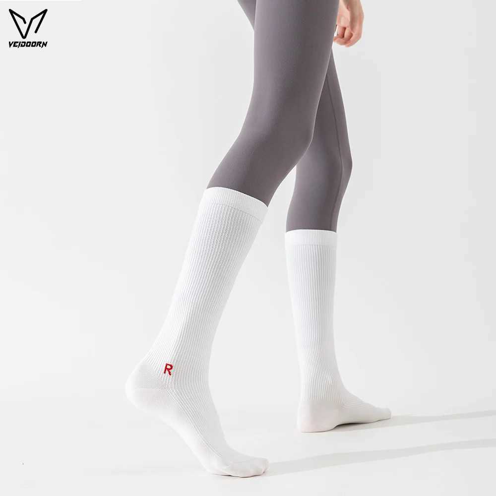 Veidoorn Womens Compression Socks for Running Workout Jumping Aerobics Breathable Supportive Long Socks Gym Fitness Legwear Y251024
