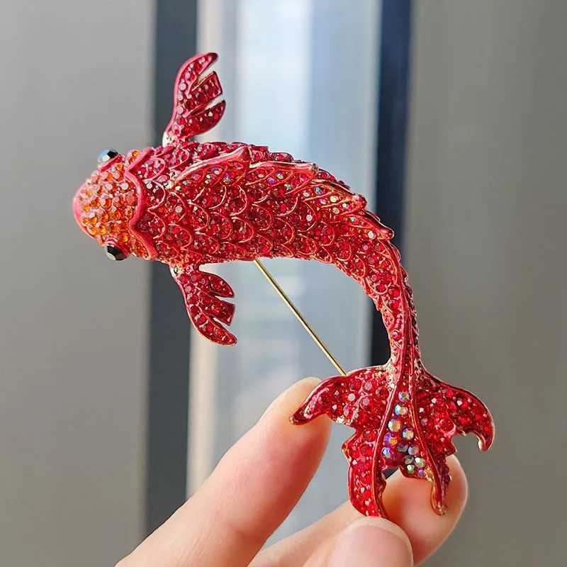 Trendy Red Koi Fish Rhinestone Brooches For Women Unisex Vintage 3Color Carp Fish Animal Brooch Pin Coat Suit New Year Gifts J251115