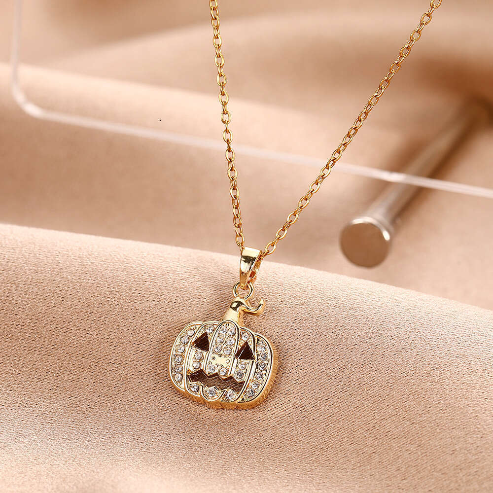 Cartoon Pumpkin Necklace for Women, High-End Halloween Necklace, Collarbone Chain, Niche Design Sense Jewelry