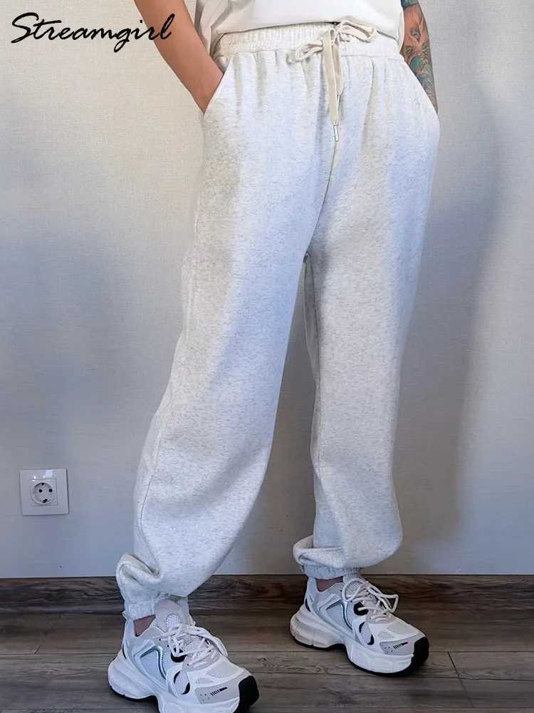 Thick Warm Fleece Sweatpants Women Winter Straight Leg Pants Gray Velvet Trousers Pants Jogger For Women Sweatpants OutfitsT251025