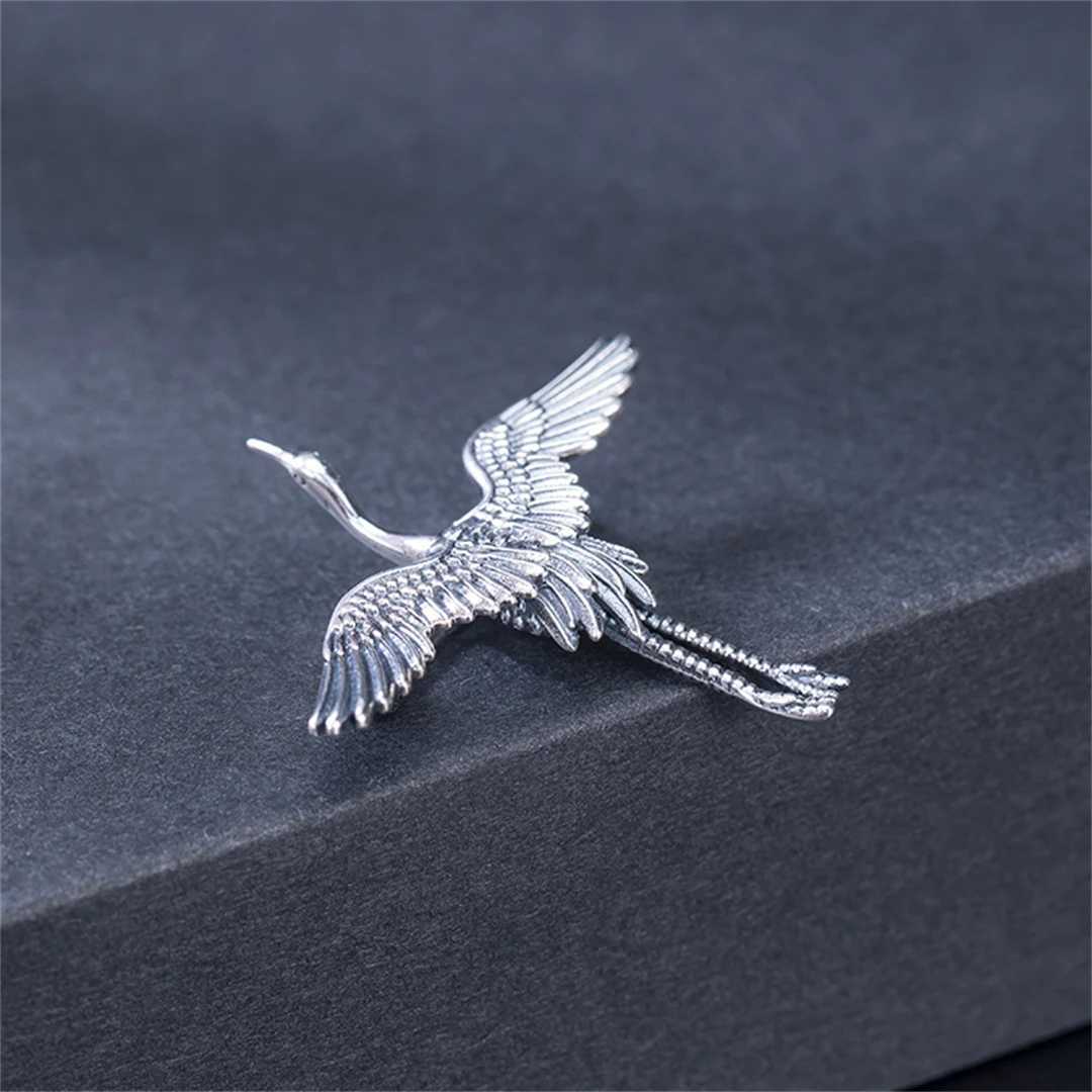 100S925Pure Silver Retro Flying Crane Brooch Collar Simple Personalized Pin Clothing Jacket Women Men Accessories Charm Jewelry J251115