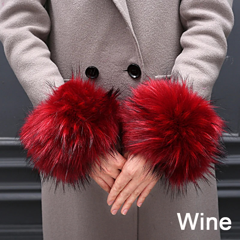 Fashion Faux Fur Cuffs Winter Arm Warmer Plush Warm Wristbands Fake Sleeves Fluffy Bracelet Female Clothing Accessories 251023