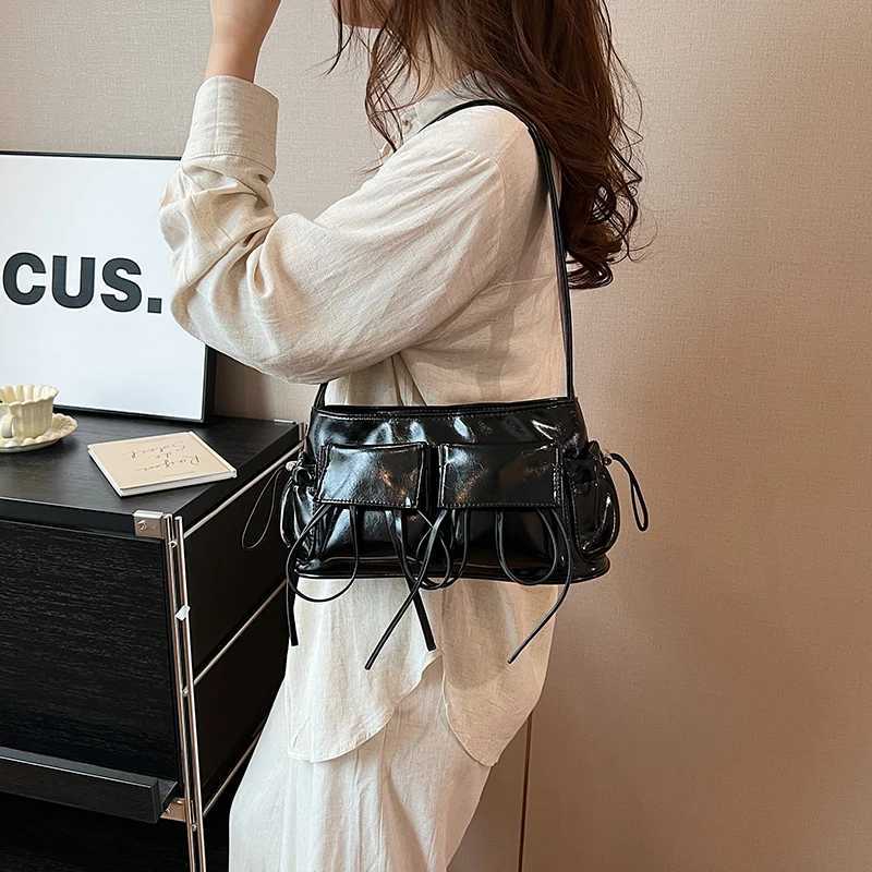 LEFTSIDE Double Pockets Design PU Leather Shoulder Bags For Women 2025 New Fashion Trend Crossbody Bag Females Silver Handbags Z251024
