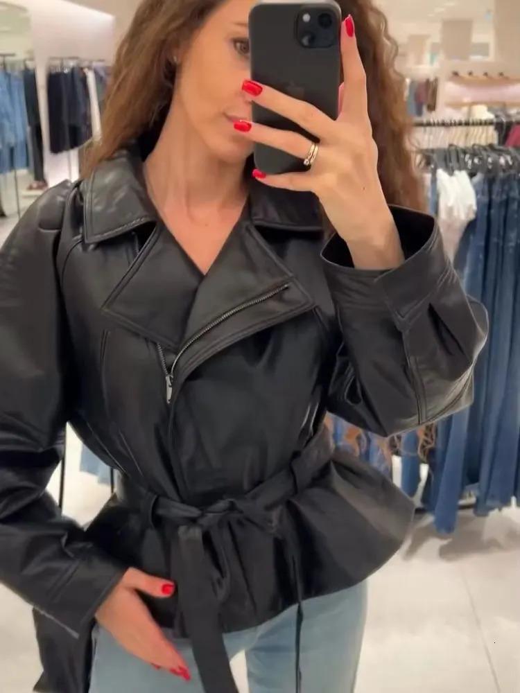 HH Women Fashion Black Short Faux Leather Trench Coat Long Sleeve Lapel Jacket With Belt Vintage Lady Motorcycle Jacket Outwear 251020