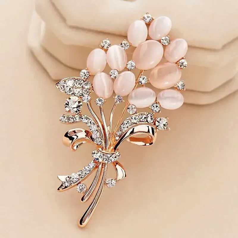 Fashionable Opal Stone Flower Brooch Pin Garment Accessories Birthday Gift Brooches for Women Rhinestone Brooch Pin Brooches J251115