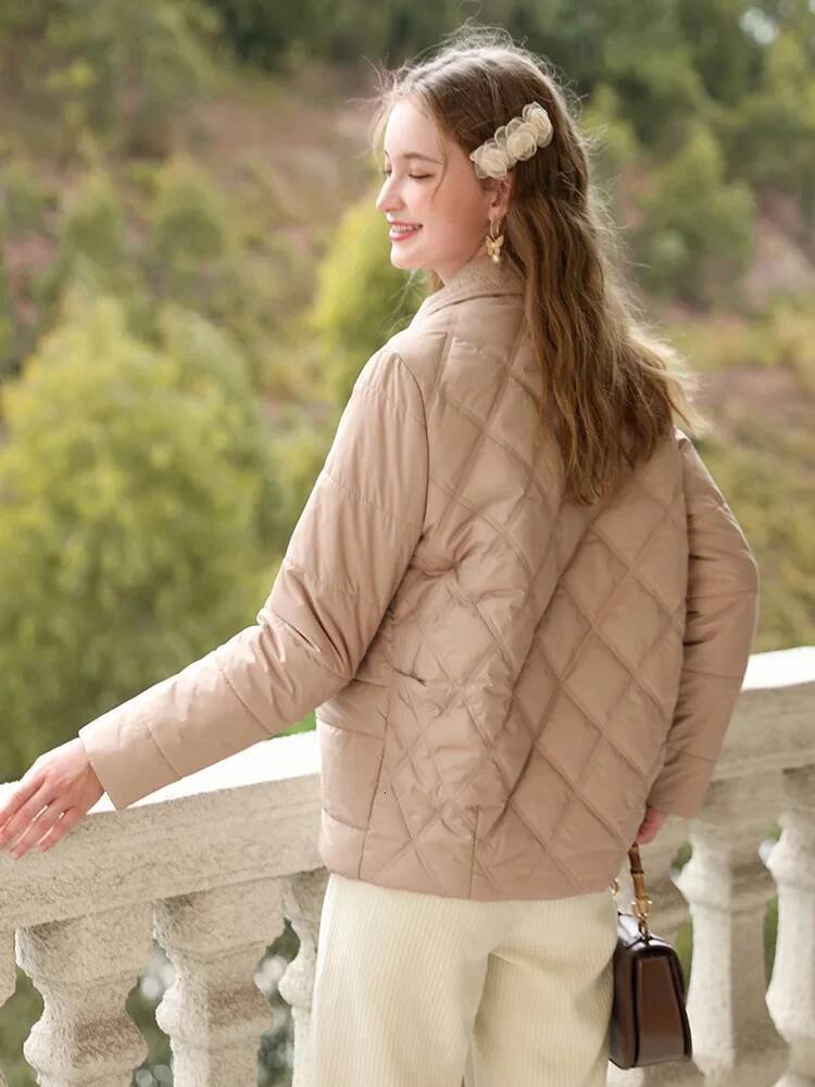 Turn-down Collar Women's 2024 Winter New Short Loose Windproof Warm Cotton-padded quilted Jacket 2234155370 dongdumaoyi