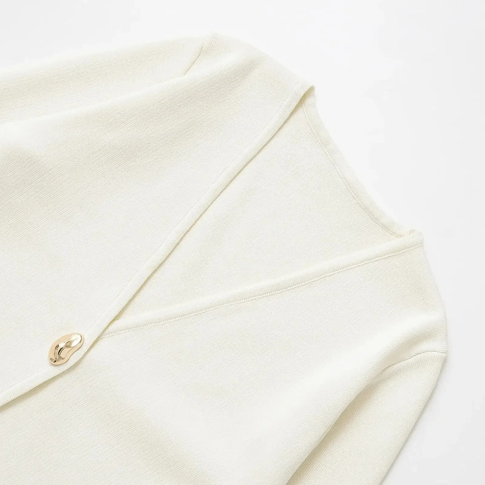 Spring Cardigan For Women Tops Vneck Knitted Cardigans Casual Simple Elegant Sweater Coat Outerwears Knitwear 4192005 251013