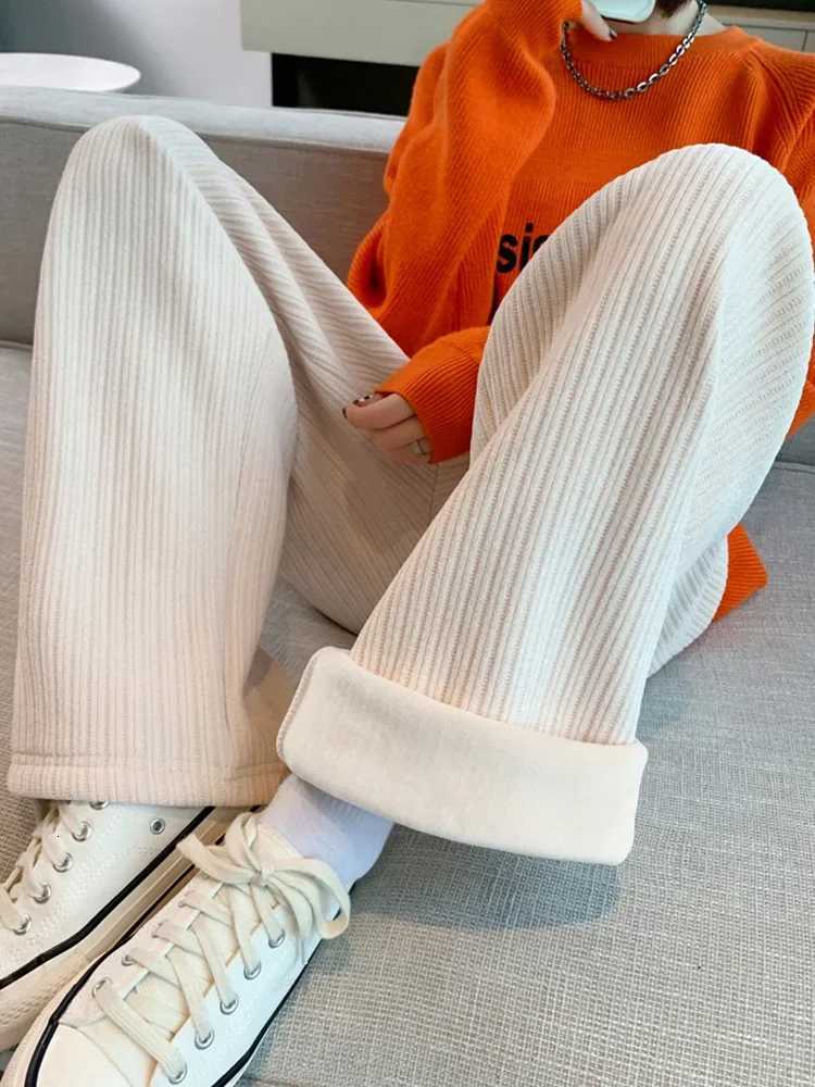 Thick Warm Velvet Trousers Women Pants Autumn Winter High Waist Wide Leg Pants Fleece Inside Female Long Pants Trousers CasualT251025