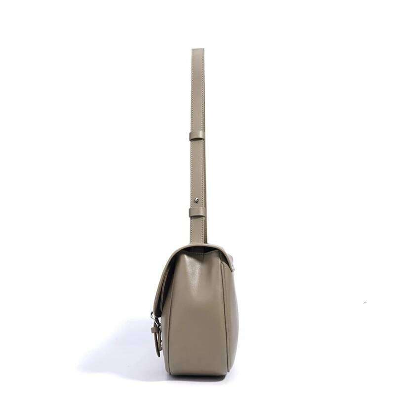 Vintage Genuine Leather Women Fashion Messenger Large Capacity Pretty Style Postman Shoulder Commuter Crossbody Bags Suotong251025