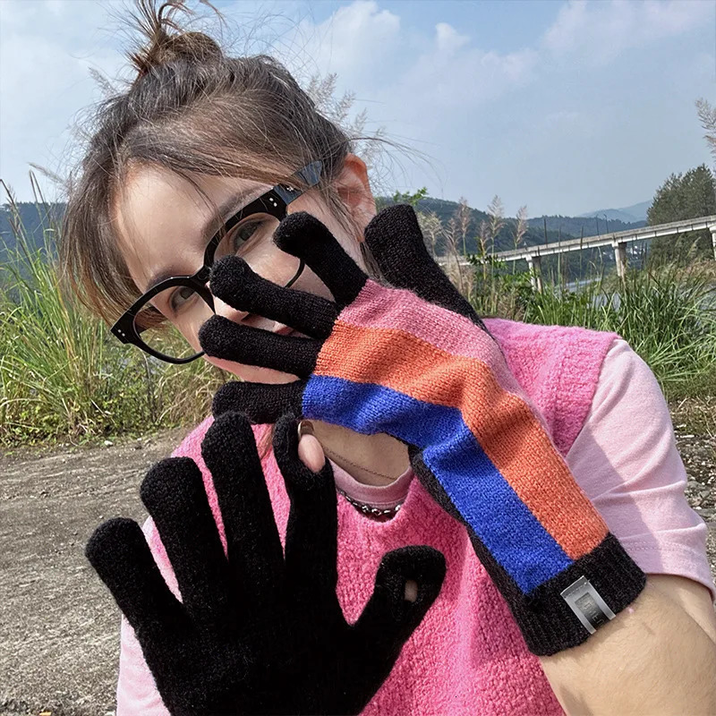 Autumn and Winter Japanese and Korean Dopamine Mens and Womens Fashion Personalized Touchscreen Color Matching Warm Gloves 251023