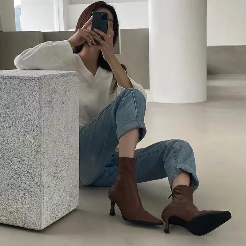 Pointed Toe Women Short Boots Fashion Zippers Slim Ankle Booties Thick High Heel Autumn Winter Ladies Shoes 251020