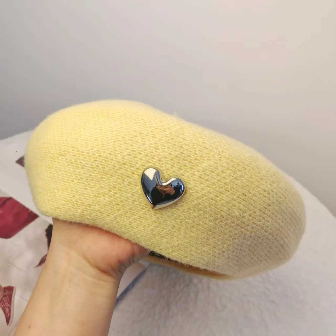 New Autumn Winter Beret Hat For Wen Large Solid Soft Wool Top Quty Warm Best Mahed Fashion Painter C Boina Gift Y251025