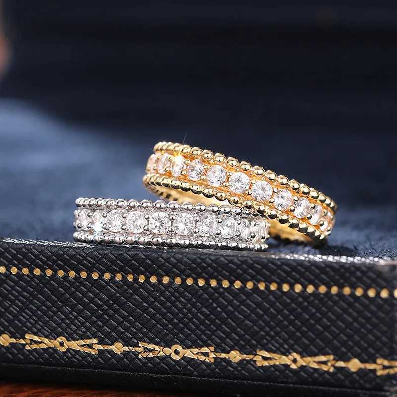 925 Sterling Silver Simple Rings for Women Shiny Single Row Cubic Zirconia Exquisite Finger Ring Charms Party Jewelry GiftsXJ251025