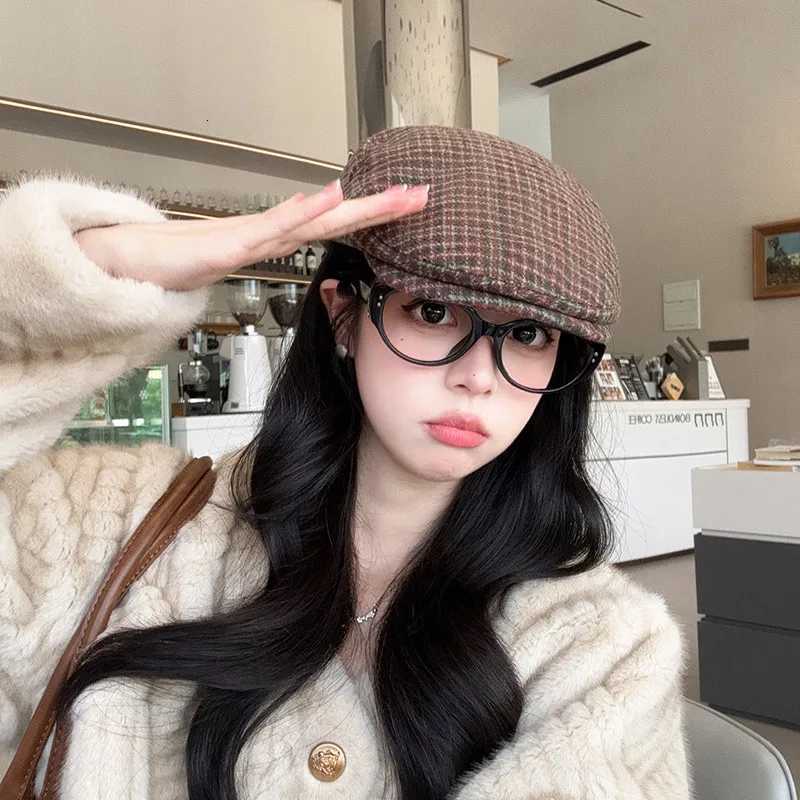 Retro Hat New Plaid Hats Wen Berets Spring Autumn Winter Newsboy C Wen Vintage Flat Ivy Hats Golf Driving C Casquette Y251025