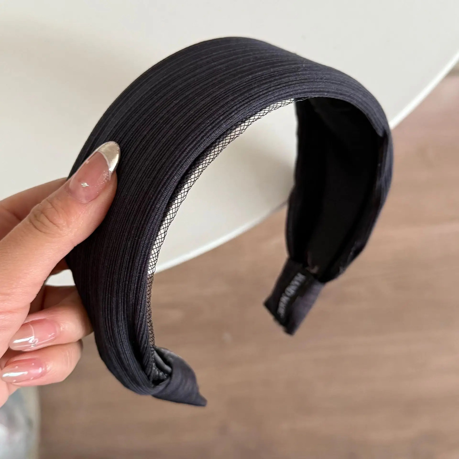 Korean headband widened with highend feel high skull top hair accessory with anti slip and non pressure hair 251023