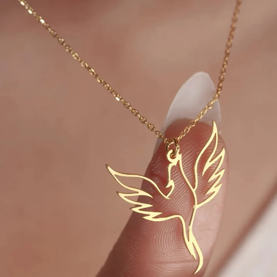 Creative Hollowed out Phoenix Necklace Made of Stainless Steel Fashionable and Personalized Gift for Women 251023