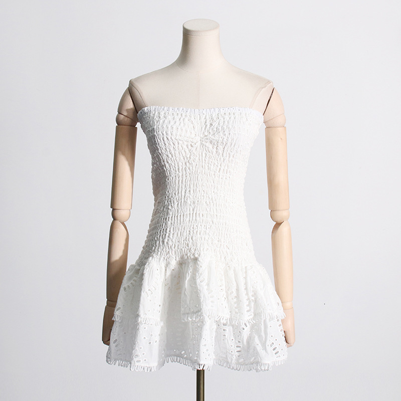2025 new European and American vacation designer style slim fit strapless beach skirt embroidered ruffled women's short skirt