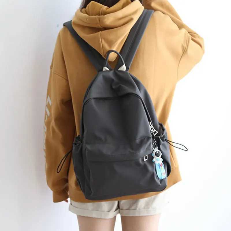 Casual Women Backpack New Lightweight Nylon Girls School Backpack Anti Theft Zipper Womens Travel Backpacks Student School Bag W251025