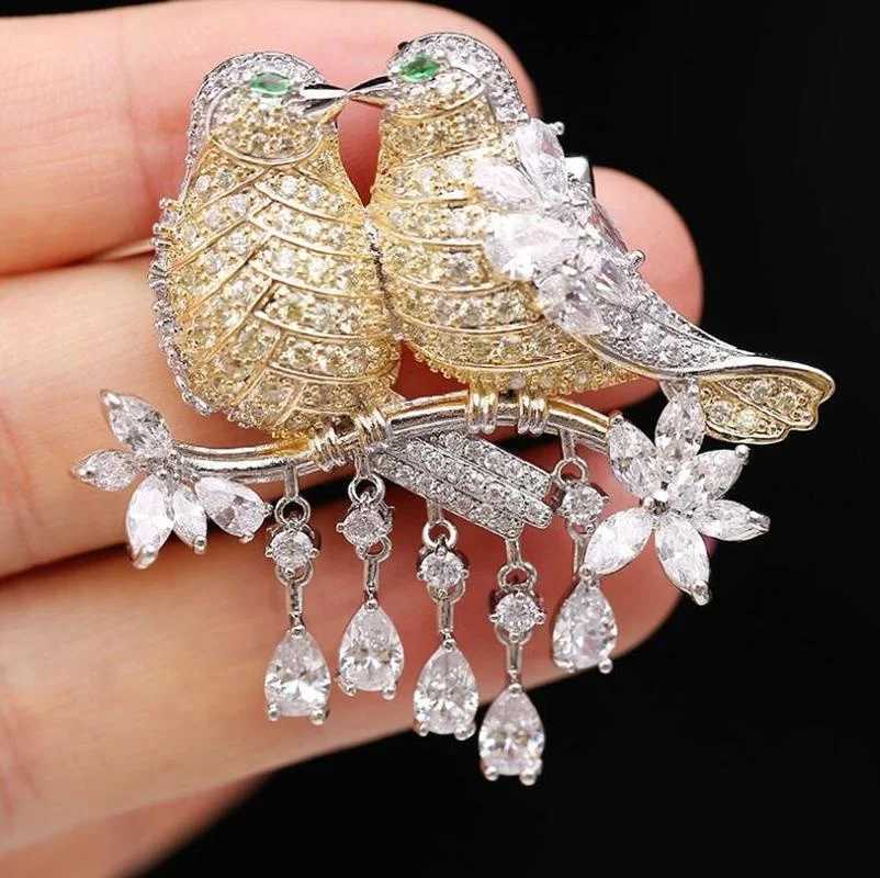 Pink Fashion Lovely Birds Brooches for Women Jewelry Gorgeous Costume Lapel Pins Animal Bird Brooch Pin J251115
