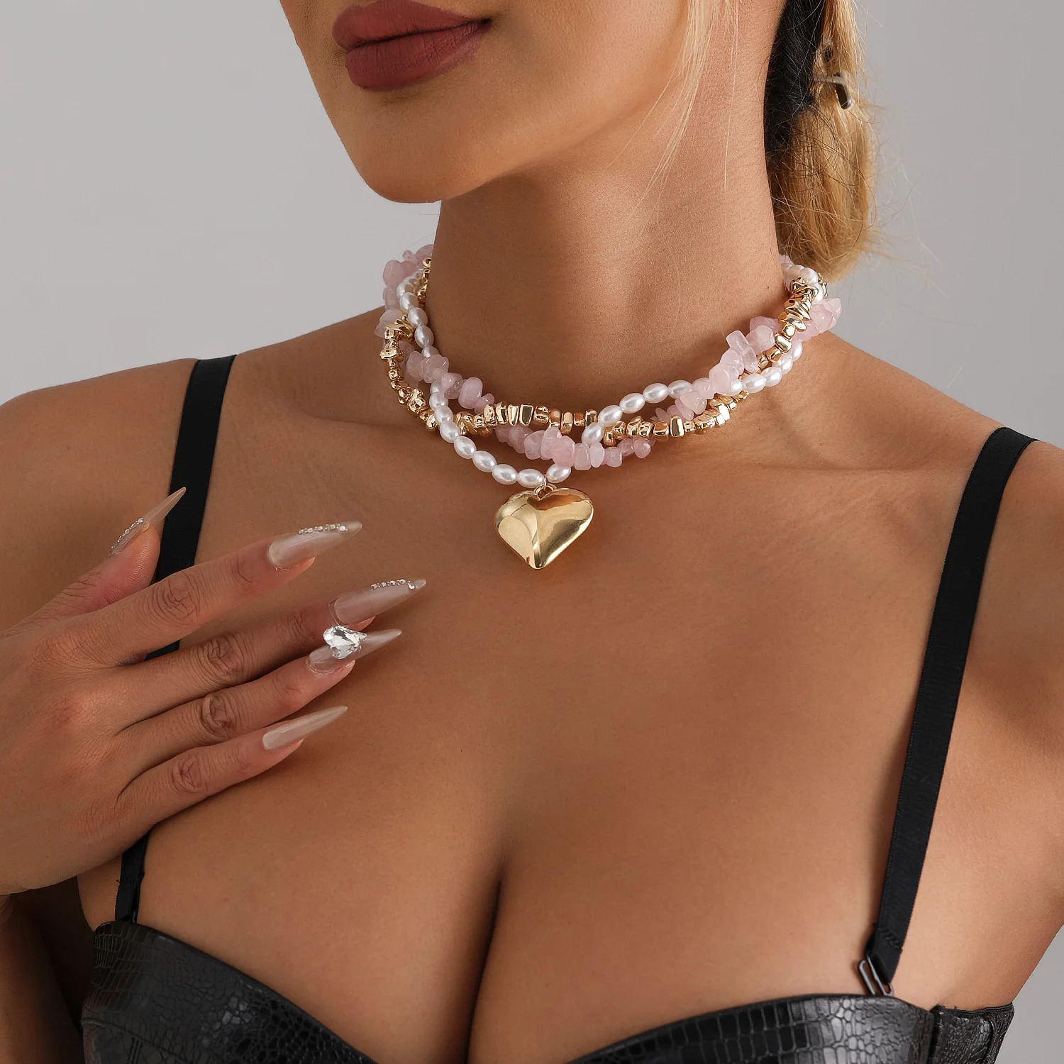 Retro Ethnic Style Medieval Ring Double Layered Necklace Fashionable And HighEnd Light Pendant For Women 251023