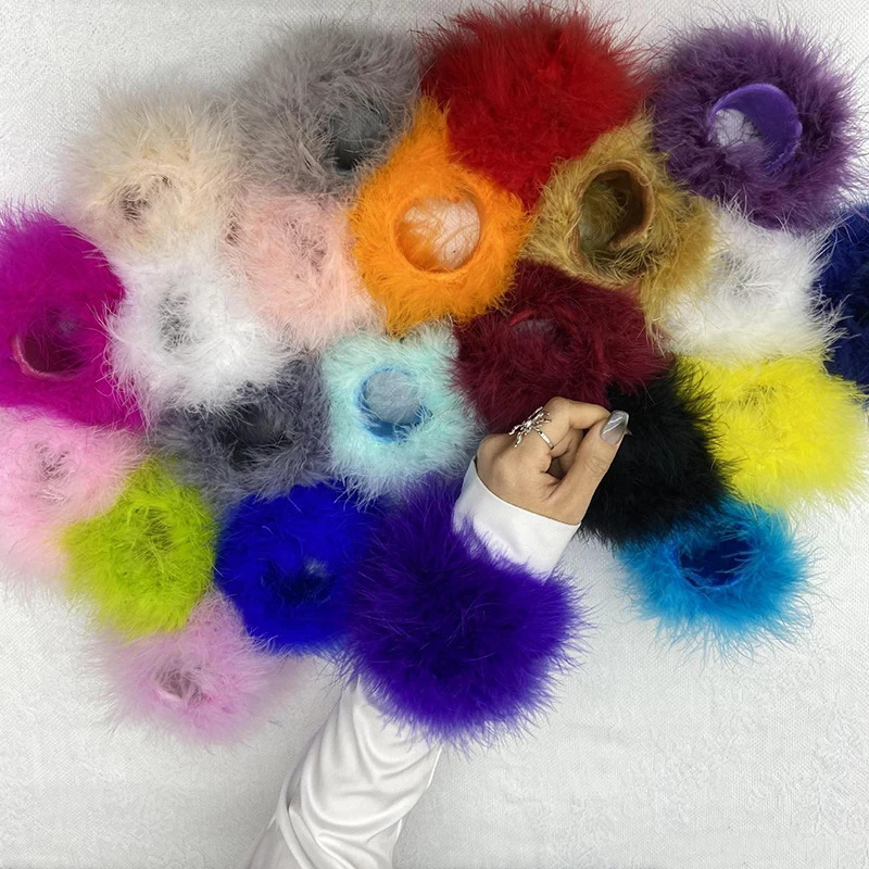 1PC Fluffy Ostrich Fur Wrist Cuffs Women Ostrich Feather Wrap Bracelet Slap Anklet Bracelet Cuffs Wrist Sleeves Winter Wristband 251023