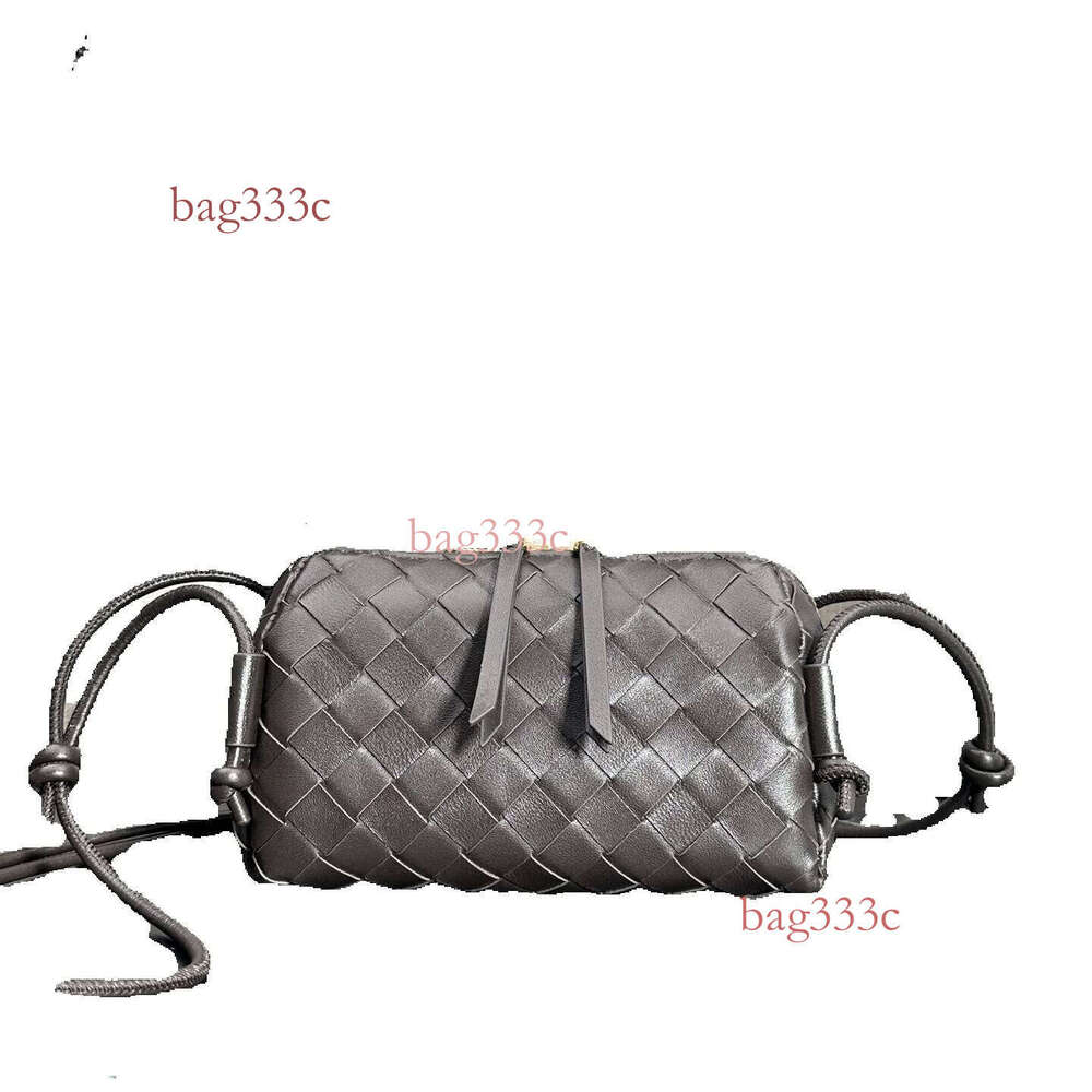New Handmade Woven Shell Single Shoulder Crossbody Cloud Handbag Knotted Zipper Small Square Bag Cowhide Woven B Bag