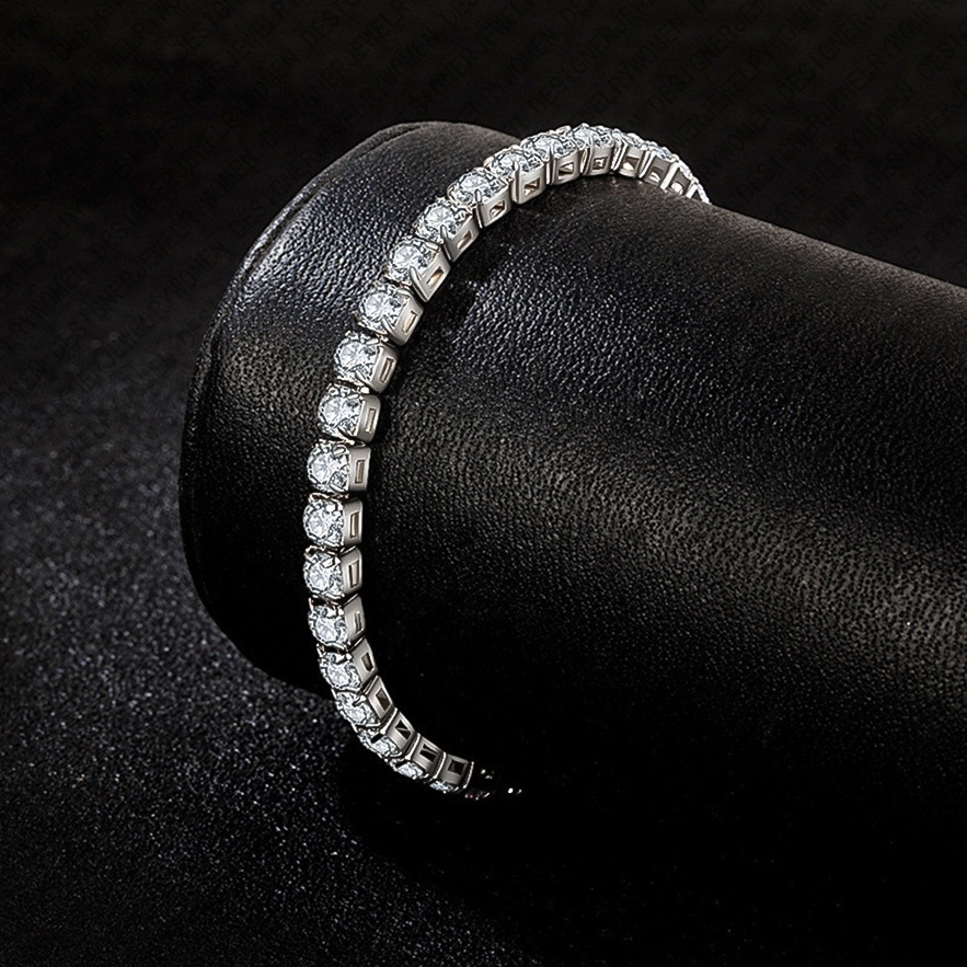 Designer Bracelet Bracelet for Women Tennis Bracelets Full Pave Bangle Silver Bangles Luxury Jewlery Designer for Women Sparkling Timeless Elegant Gif