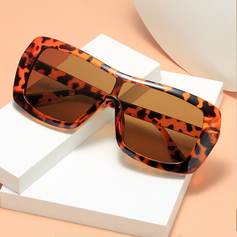Retro Metal Cat Eye Frames Sunglasses For Daily Wear And Weekend Outings